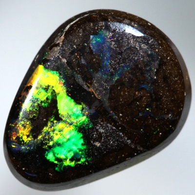 SOLID BOULDER OPAL Rolling flashes of bright fire over patterned boulder opal